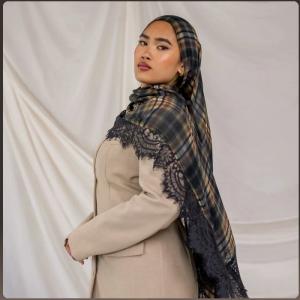 Custom Lace Rayon Modal Hijabs Shawls Breathable Light Matching Hijabs Color Lace Shawls for Muslim Women