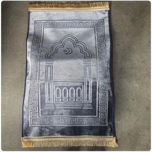 China Manufacturer Hot Selling Prayer Mat Muslim Islamic Prayer Rug With 8CM Back Support
