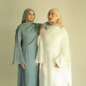 Islamic Clothing Textured Maxi Crinkle Dress With Lining and Brooch Closed Abaya Muslim Women Dress